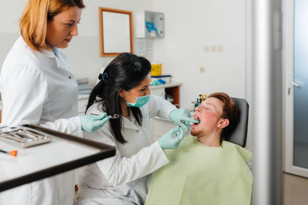 Best Emergency Tooth Extraction  in Iola, WI